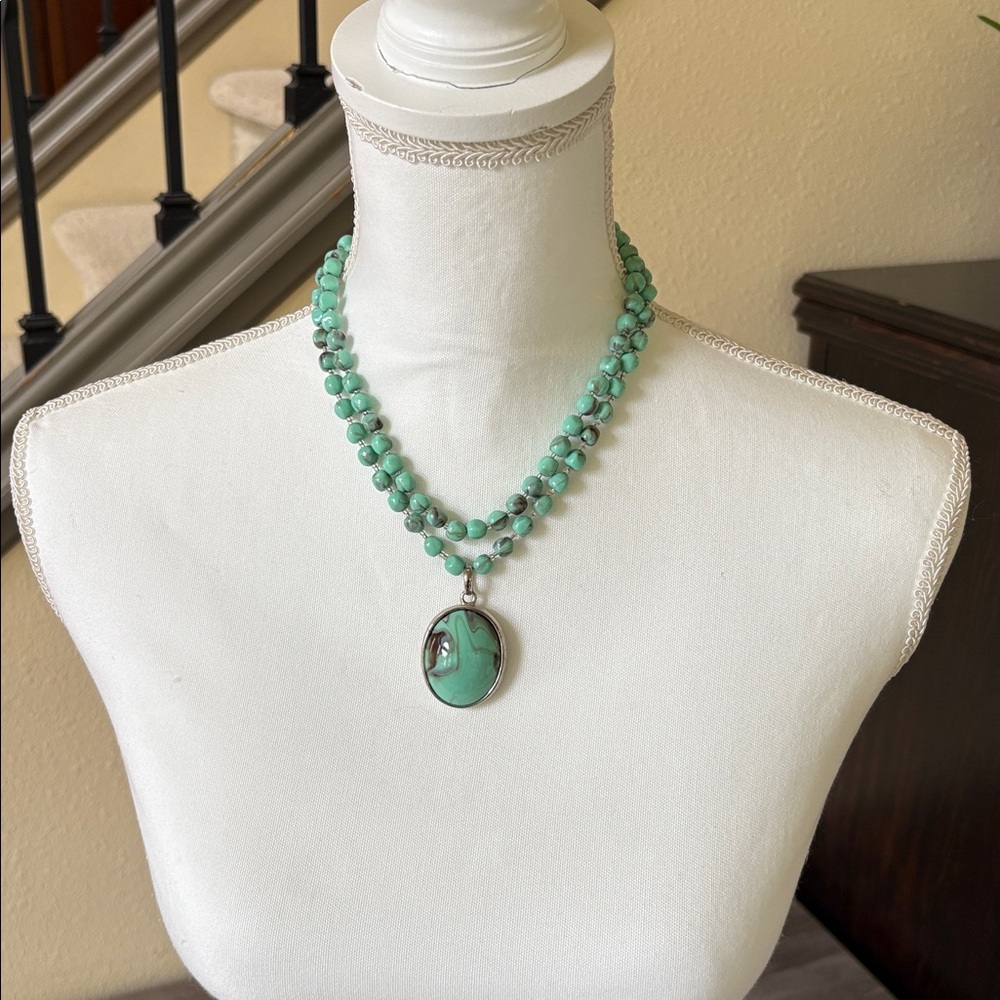 Express Mint Green Beaded Necklace with Pendant